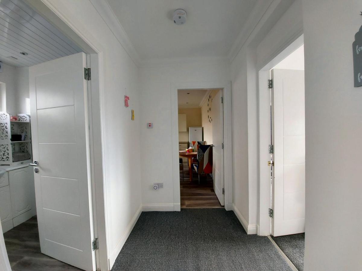 Teddy Bears' 3-Bedroom Maisonette 索尔特科茨 外观 照片